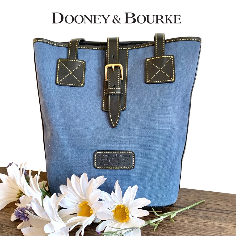 Rare Dooney & Bourke Blue Purse